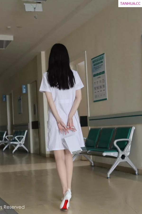 [XiuRen]高清写真图 2025.05.09 No.10256 布丁wow 白色制服